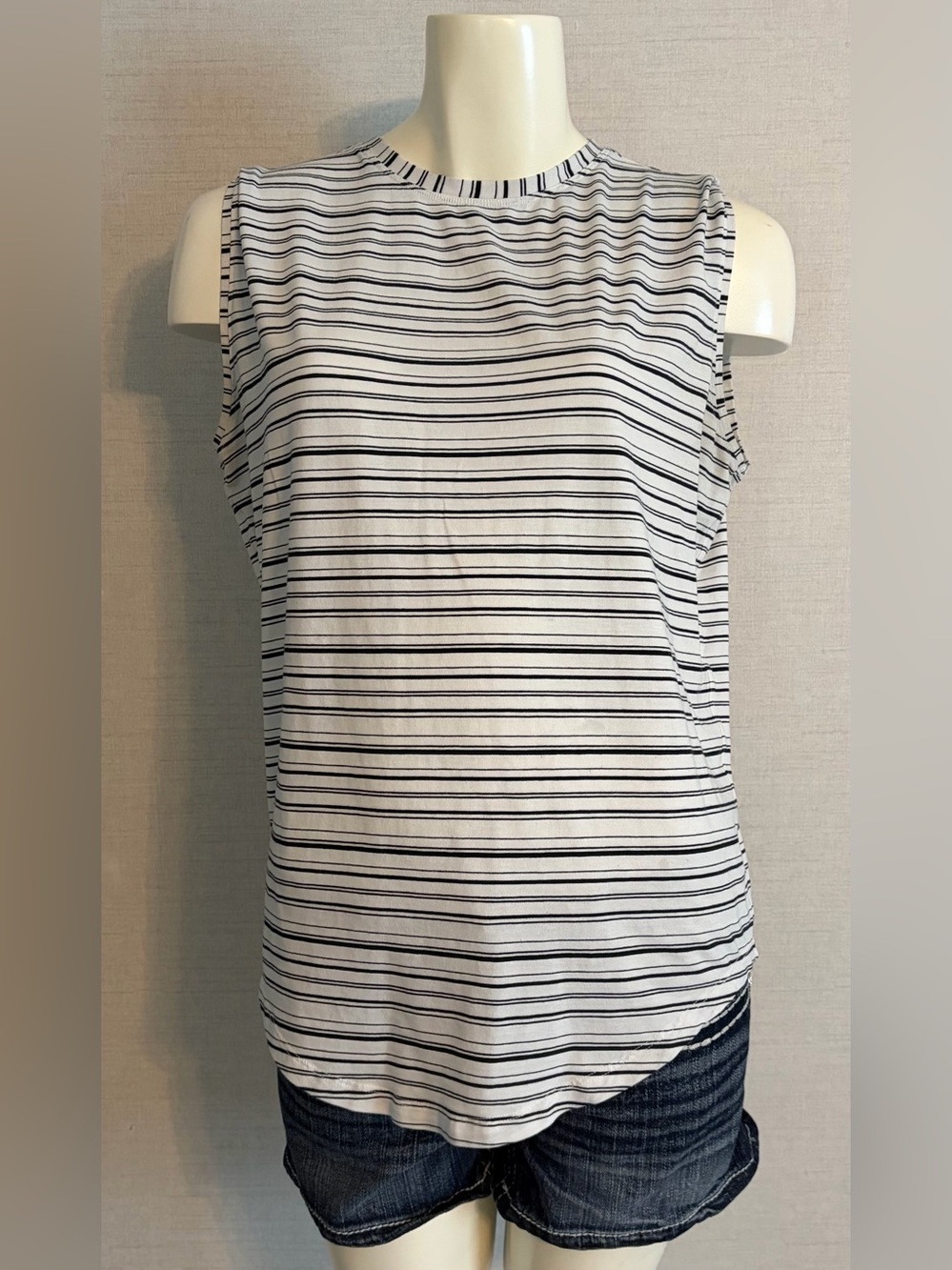 Women’s Size 12 lululemon Striped Tank Top